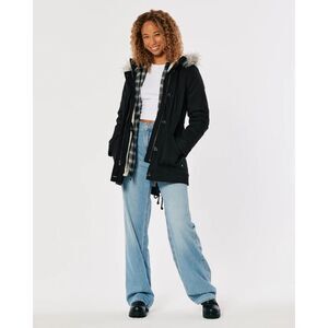 Hollister Women’s Black Faux Fur Hooded Sherpa Lined Parka Small NWOT